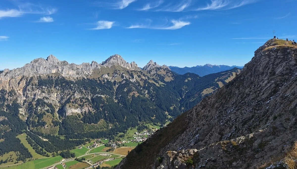 Blick von der Krinnenspitze in die Tannheimer Gruppe | © DAV Biberach